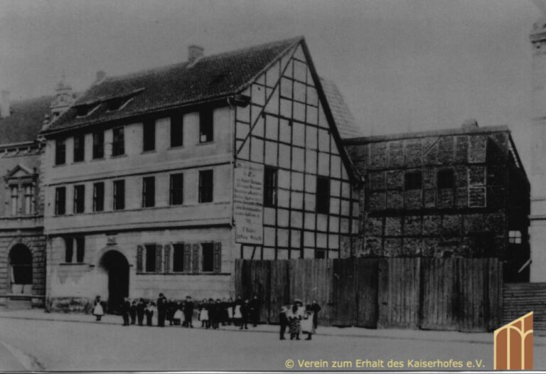 Kaiserhof (links am Rand) und daneben Pölle 35 (1899 abgebrochen)